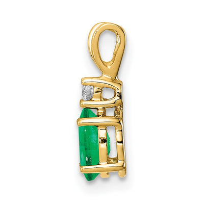 14K Oval Emerald and A Diamond Pendant