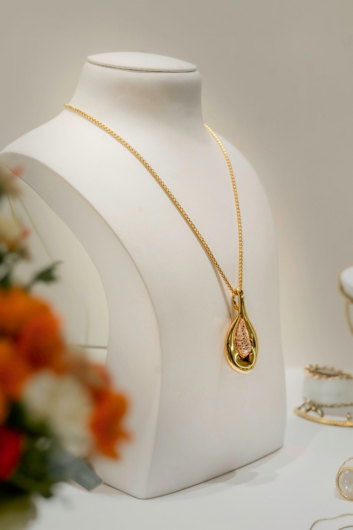 Why Your Gold Chain Costs More Than the Spot Price