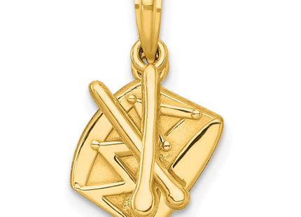 14K gold heart pendant