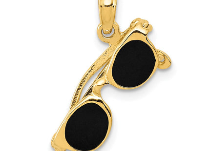 14K gold claddagh pendant
