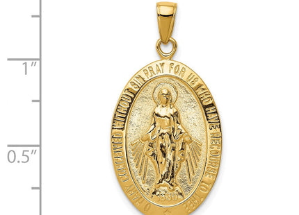 14K gold oval pendant, further view