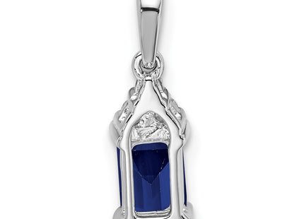 14K white gold diamond pendant, further view