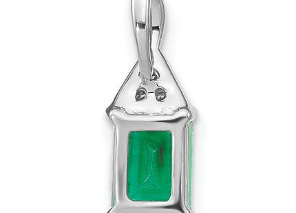 14K white gold diamond pendant, further view