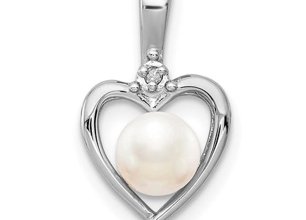 Sterling silver pearl pendant