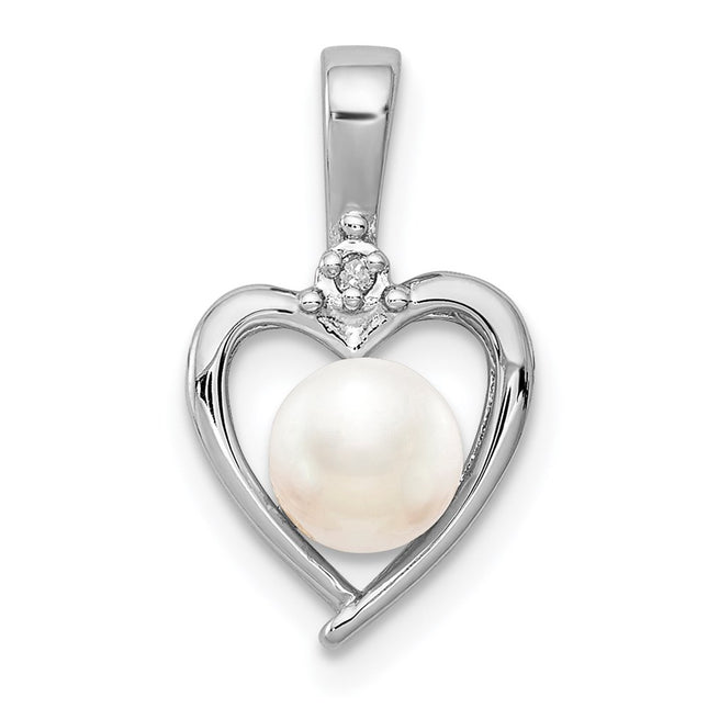 Sterling silver pearl pendant