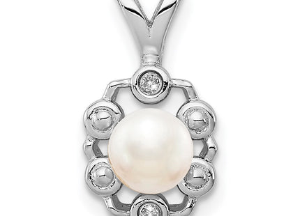 Sterling silver pearl pendant