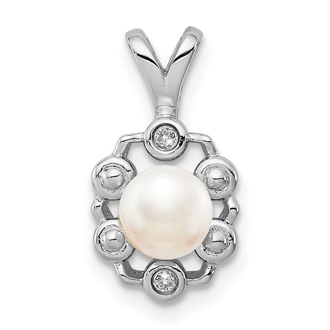 Sterling silver pearl pendant