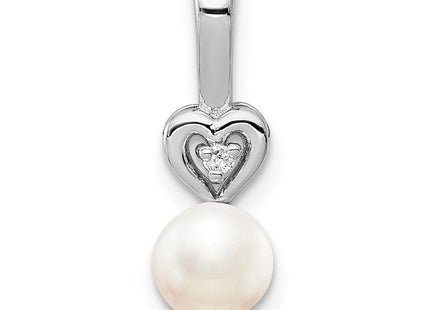 Sterling silver pearl pendant