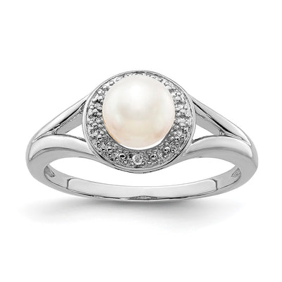 Sterling silver pearl ring