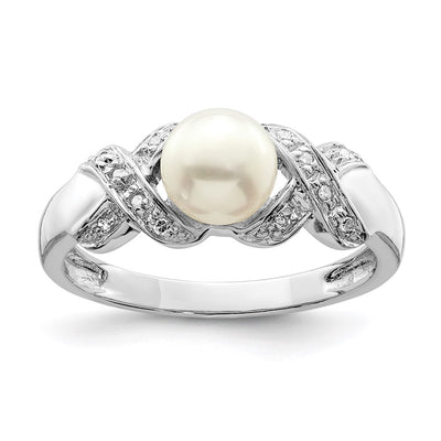 Sterling silver pearl ring
