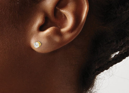Sterling Silver Gold-tone Polished 6 Prong CZ Post Stud Earrings (Style QE17106GP)