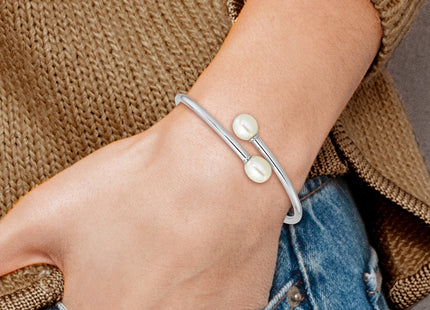 Sterling Silver Rhodium-plated 7- Teardrop White Freshwater Cultured Pearl Hinged Bangle