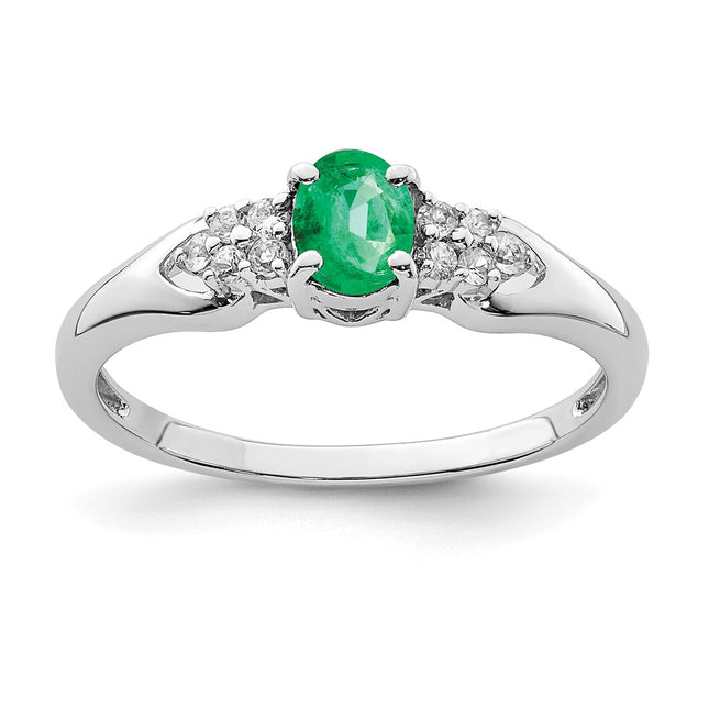 Sterling silver emerald ring