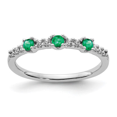 14K white gold diamond ring