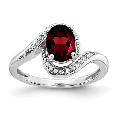 14K white gold diamond oval ring