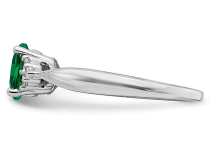 14K white gold diamond ring, further view