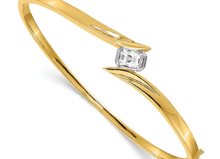 14K white gold diamond oval bangle